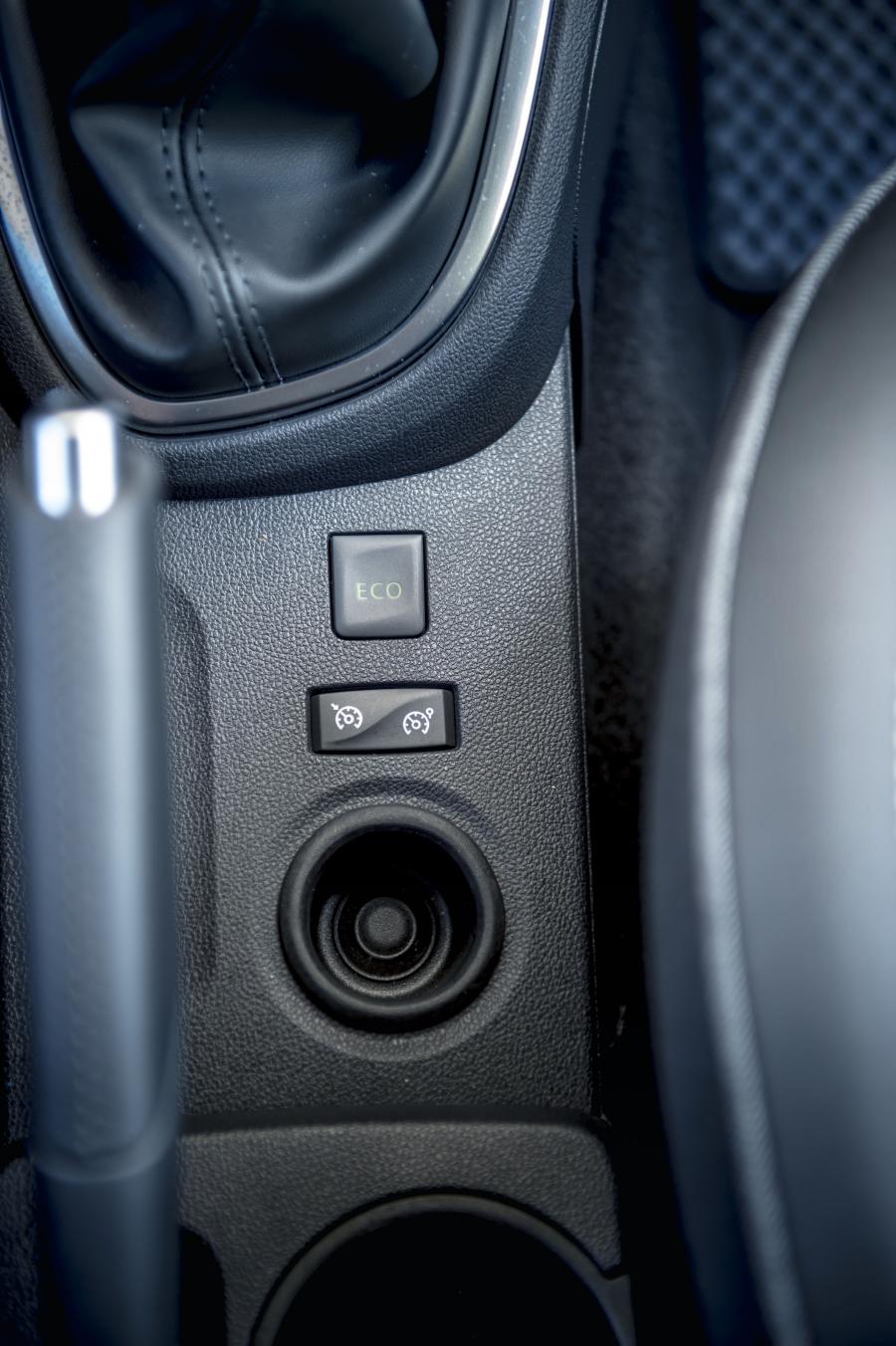 Детали интерьера Renault Captur 2017 года  (WW) (фото 137 из 149)